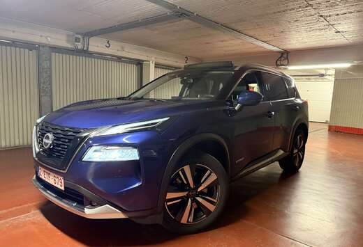 Nissan Tekna 2WD Full Hyrbid