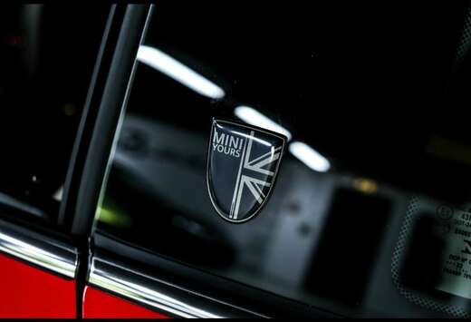 MINI 3-TRERHUDKAMVIRTUALVOLLLEDERCARPLAY