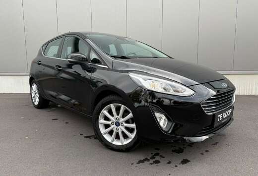 Ford / Titanium / PDC / CARPLAY / TOPSTAAT / GARANTIE
