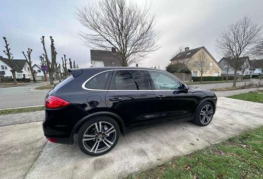 Porsche 4.2 BiTurbo V8 S Tiptronic