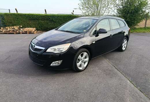 Opel Astra Sports Tourer 1.6i Cosmo