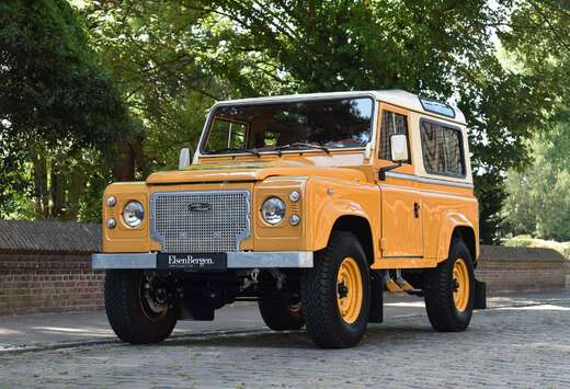 Land Rover 90 / 2.2 TD4 / \