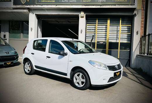 Dacia Sandero 1.2i Laureate