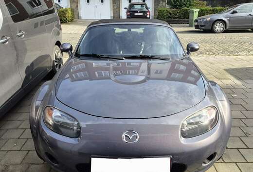 Mazda 1.8i 16v Active