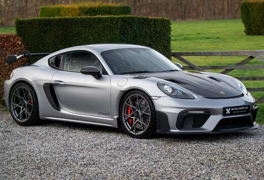 Porsche 718 Cayman GT4 RS Weissach