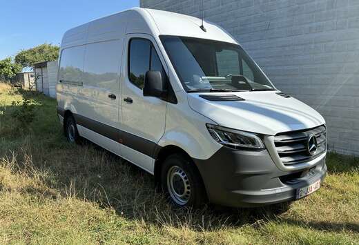 Mercedes-Benz 319 CDI Lang HA 9G-TRONIC SELECT