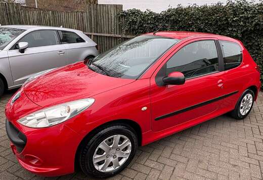 Peugeot 206  1.4i Trendy
