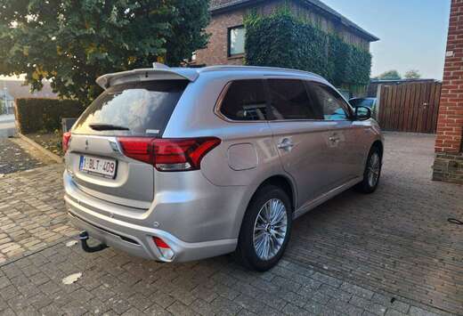 Mitsubishi Outlander PHEV 2.4i 4WD Business Edition S ...