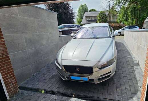 Jaguar XE 2.0 D E-Performance Prestige