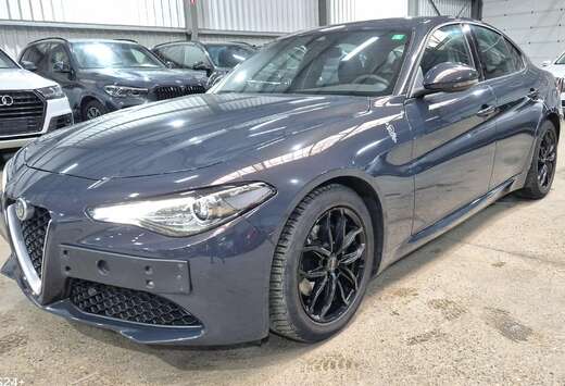 Alfa Romeo Giulia 2.2 JTDm Super