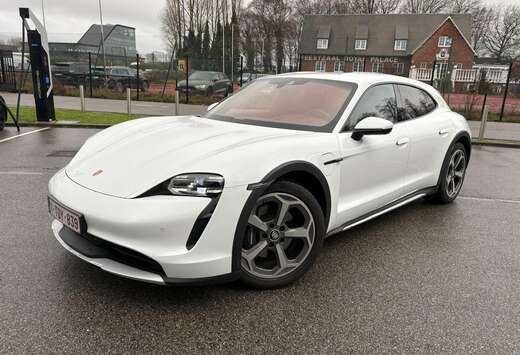 Porsche Taycan 4 Cross Turismo