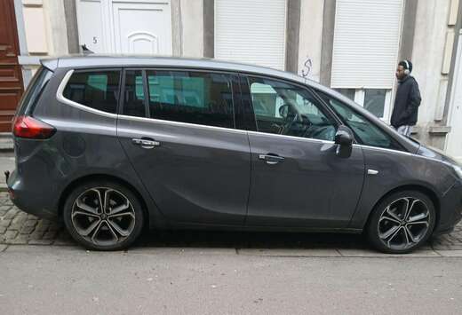 Opel Zafira 1.4 Turbo Cosmo