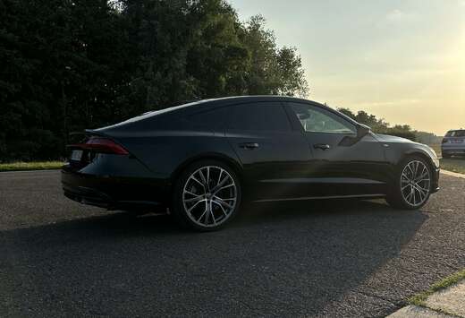 Audi 55 TFSI quattro S-line - Matrix