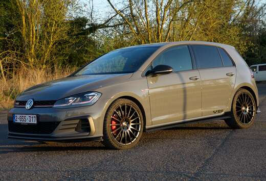 Volkswagen TCR 2.0 TSI  DYNAUDIO  AKRAPOVIC  Carplay