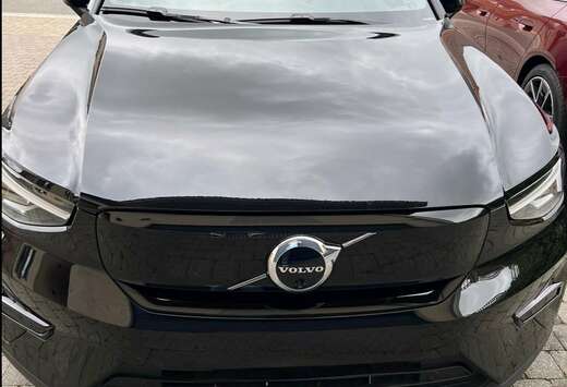 Volvo EC40 Ultra Twin Motor Performance Ultra Dark Ul ...