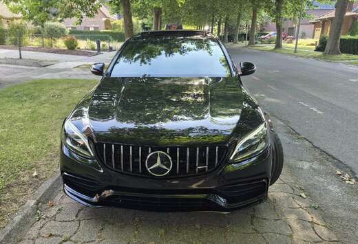 Mercedes-Benz Mercedes-AMG C 63  V8 476 ch  2021