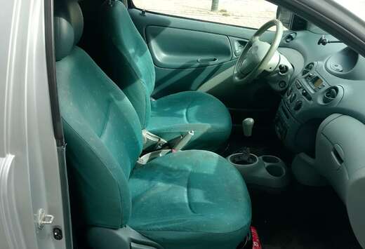 Toyota 1.0i VVT-i 16v Linea Natura