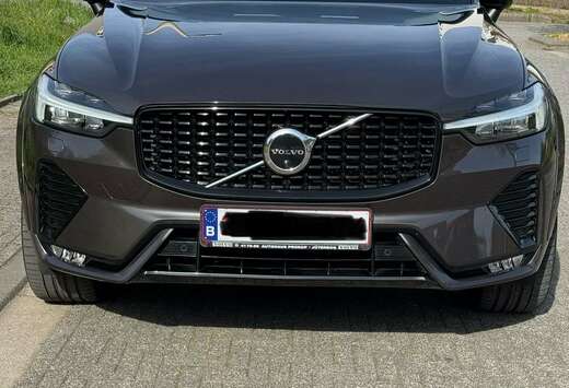 Volvo 2.0 B5 AWD DARK B&W