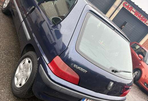 Peugeot 1.1i Color Line