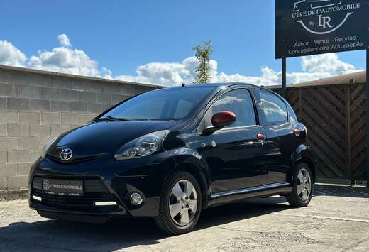 Toyota 1.0i Color Edition * CLIM * JANTES ALU * BLUET ...
