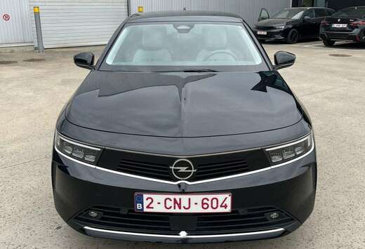 Opel Astra 1.2 Turbo Elegance