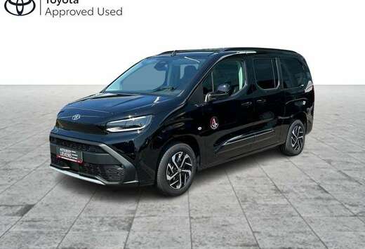 Toyota 1.2B MT LWB Family 7pl