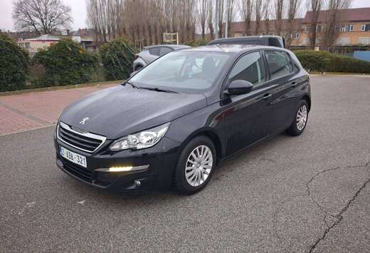 Peugeot 308 1.6 BlueHDi Style STT