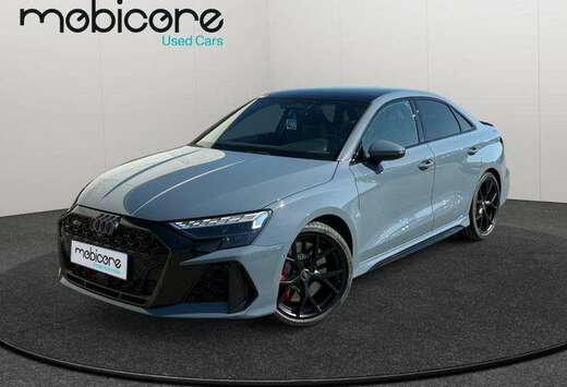 Audi Limousine / Essence