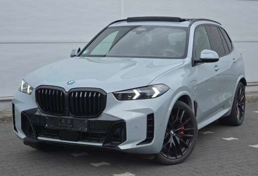 BMW xDrive50e Brooklyn Gray / M Pack