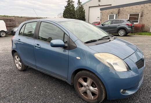 Toyota 1.3i VVT-i 16v Linea Sol