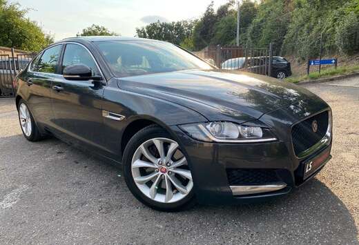 Jaguar 3.0 D V6*Toitouvrant*Navi*Cuir*Camera*1sthand
