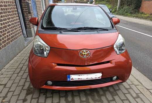 Toyota 1.33i VVT-i Premium Multidrive