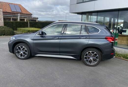 BMW 18 i sDrive autom/LED/leder/ Xline