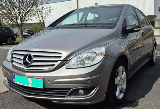 Mercedes-Benz B 200