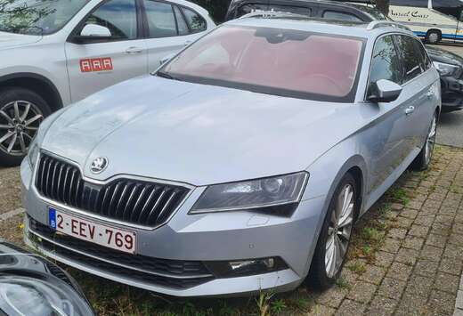 Skoda FULL OPTION 1.8 TSI Style 55 years Edition