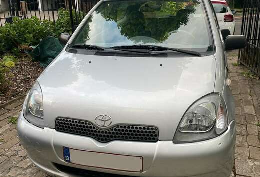 Toyota 1.3i VVT-i 16v Linea Luna