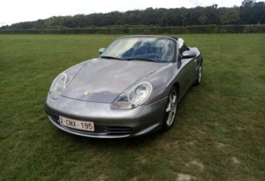 Porsche 2.7i Tiptronic S