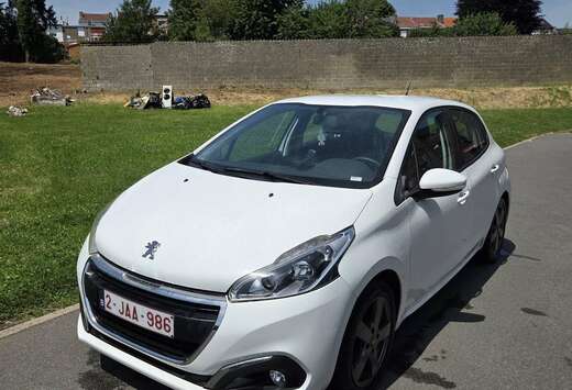 Peugeot AFFAIRE PURETECH 82 S&S BVM5 PREMIUM