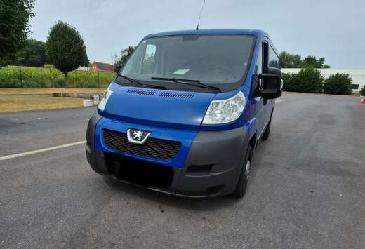 Peugeot CA 335 L2H2 2.2 HDi 130 FAP