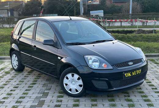 Ford Fiesta 1.3i Carplay Garantie 12 Mois LEZ Ok