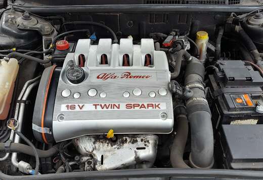 Alfa Romeo 147 1.6i TS Black Line