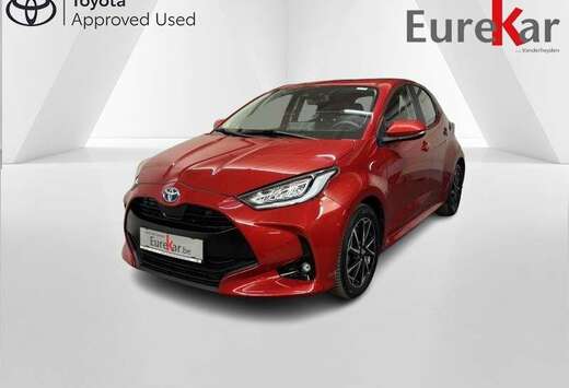 Toyota Iconic + Hi-Tech Pack