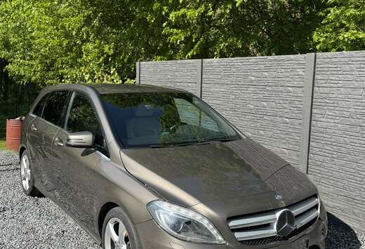 Mercedes-Benz Accidenté
