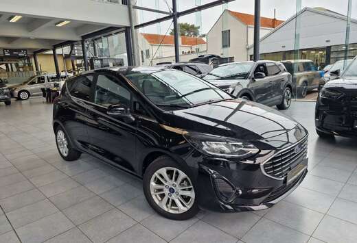 Ford TITANIUM BENZINE-5000KM-3 JAAR WAARBORG