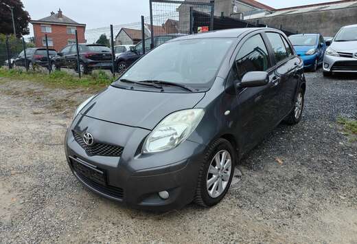 Toyota Yaris 1.3i automatique