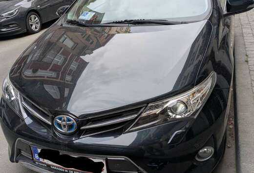 Toyota 1.8 Hybrid Executive