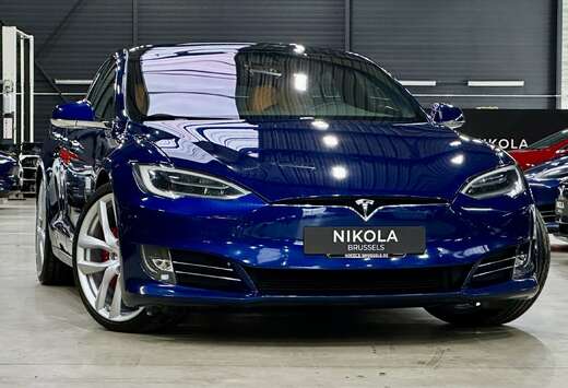 Tesla PERFORMANCE - 21\