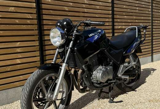 Honda ij deze verkoop ik men CB500 van bouwjaar 1997  ...