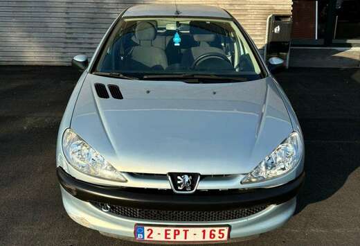 Peugeot 206 1.4i X-Line