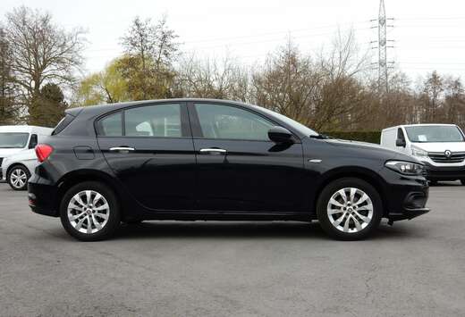 Fiat 1.4i Lounge 1ste eig. navi camera 73000km
